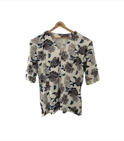 Blusa Estampada Flores Color Gris para Dama
